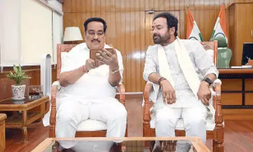 Kishan Reddy discusses Banakacharla project with Jal Shakti Minister
