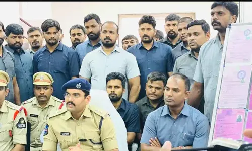 Gang busted for cheating poor on pretext of 2BHK house allotments