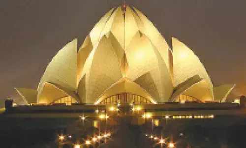 Delhi plans global stakeholder summit to boost tourism