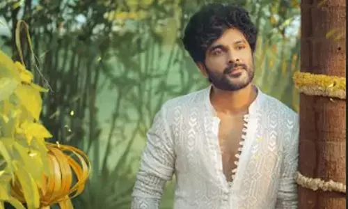 ‘Telusu Kada’ Final Schedule Begins: Siddu Jonnalagadda, Raashi, Srinidhi Shoot in Hyderabad ‘Telusu Kada’ Final Schedule Begins: Siddu Jonnalagadda, Raashi, Srinidhi Shoot in Hyderabad