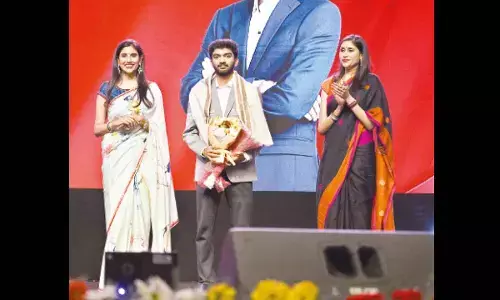 Sri Chaitanya felicitates top rankers of IIT-JEE, NEET