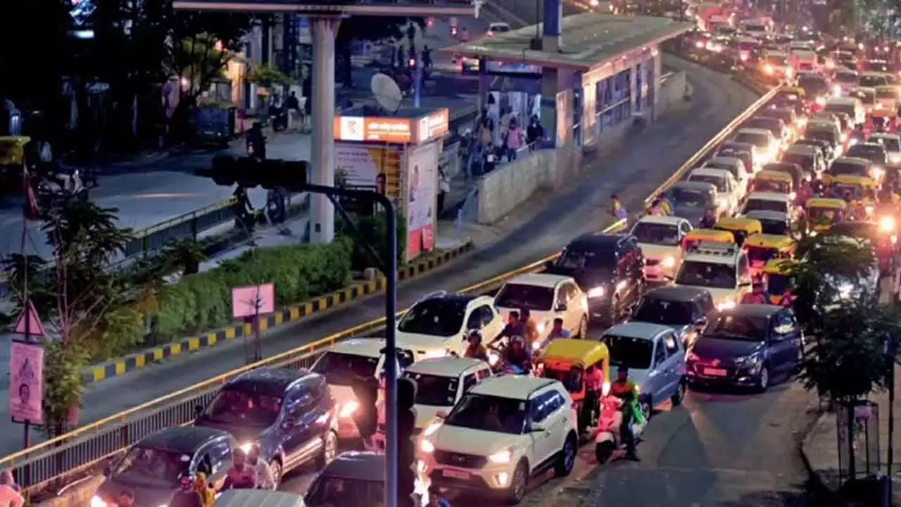 Average speed of vehicle in city is 25 kmph: Hyd’bad police chief