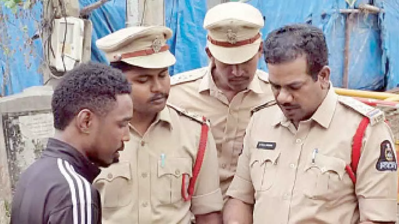 Police conduct cordon and search operations in Tolichowki Police conduct cordon and search operations in Tolichowki