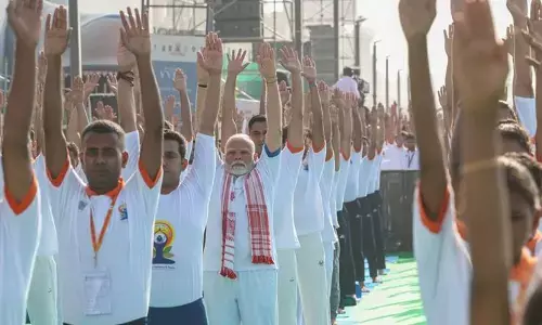 Naval personnel take part in IDY-2025