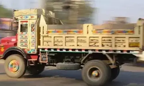 Only BS-VI compliant trucks will be allowed to enter Delhi from Nov 1: Govt