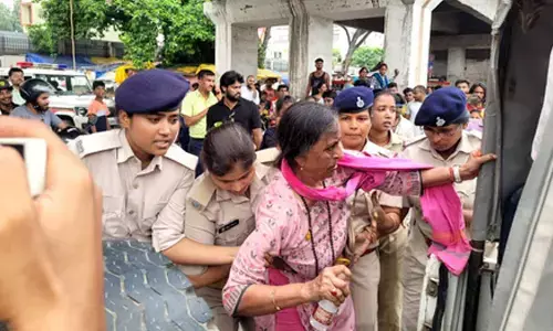 Jan Suraaj leaders gherao Bihar Health Minister’s residence over Muzaffarpur rape case