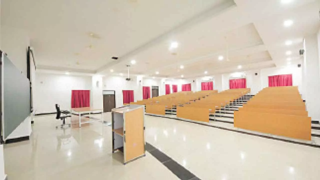 TG govt sets up 10 panels to stem the rot in med colleges TG govt sets up 10 panels to stem the rot in med colleges