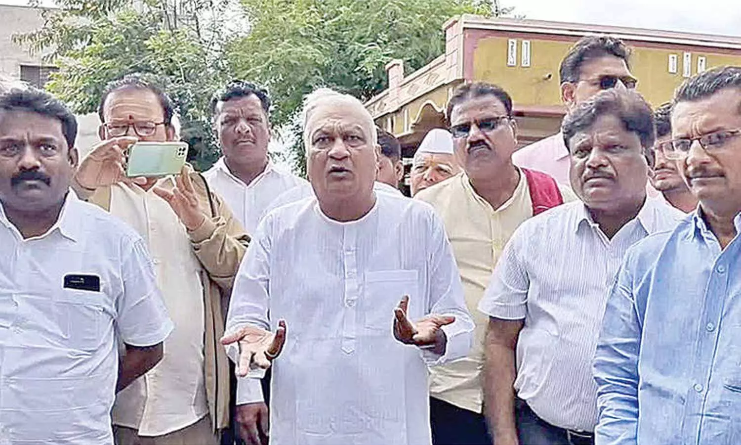 Cong MLA alleges collapse of administrative machinery in state