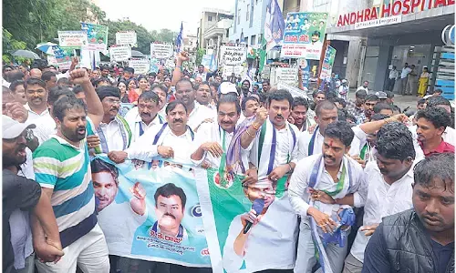 YSRCP slams coalition govt for “cheating” unemployed youth
