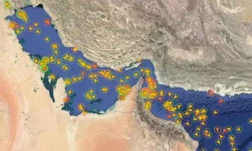Tankers U-turn, zig-zag, pause around Hormuz