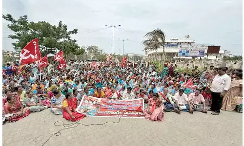 YSRCP youth and students wing stage dharna