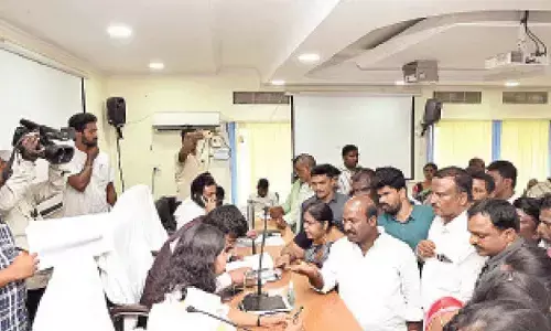 Ex MLA’s plea in prajavani: Cong govt harassing me