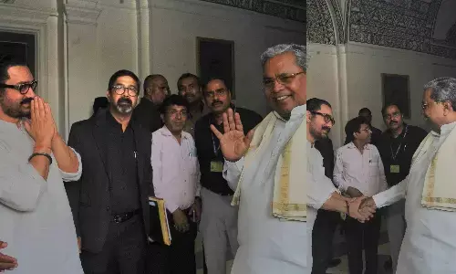 Karnataka CM Siddaramaiah Meets Aamir Khan at Rashtrapati Bhavan