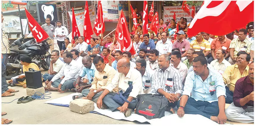 SVIMS contract workers to intensify stir SVIMS contract workers to intensify stir