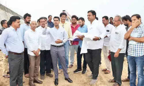 Monsoon Knock Triggers Munneru Flood Fears: Retaining wall construction pace snags