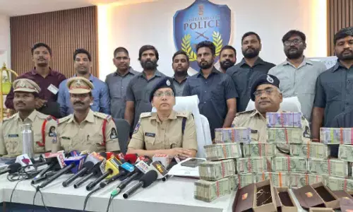 Market police bust dacoit gang; cash, gold recovered