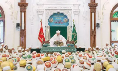 Dawoodi Bohras gather to commemorate martyrdom of Imam Husain
