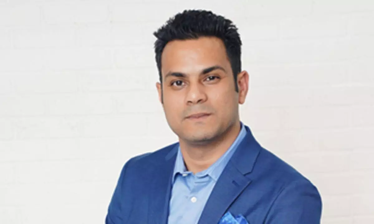 Transforming Business with Strategic Data Analytics Transforming Business with Strategic Data Analytics