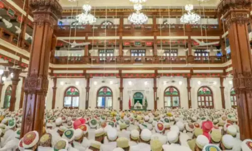 Thousands of Dawoodi Bohras arrive for ‘Ashara Mubaraka’