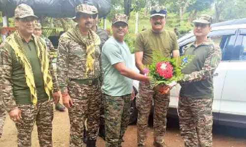 DIG Suraj Pal Verma visits 212 and 217 Battalions in Kistaram Axis CG