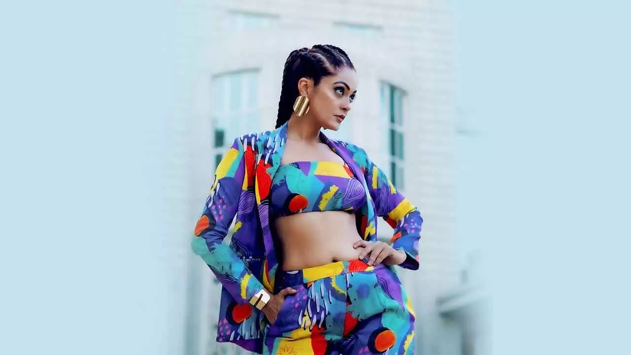 Sheena Chohan brings strength and grace to her Hindi debut Sheena Chohan brings strength and grace to her Hindi debut