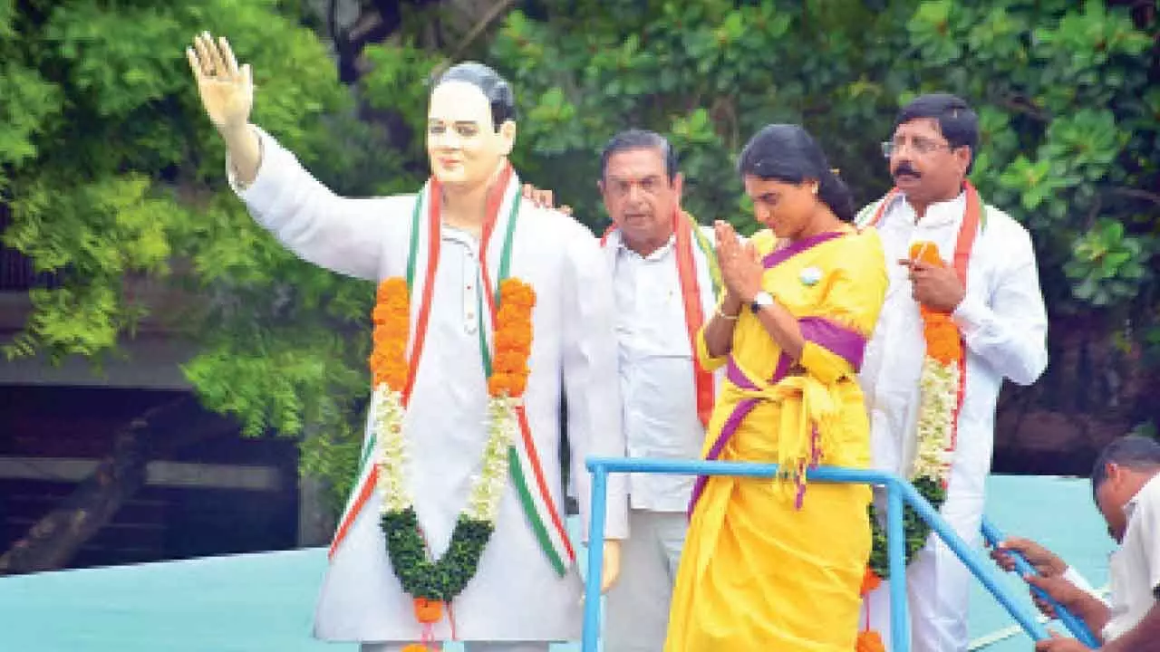 Double engine Sarkar autocratic, says Sharmila