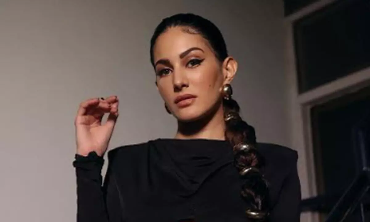 Amyra Dastur stuns in bold yet elegant look at GQ Fashion Awards 2025