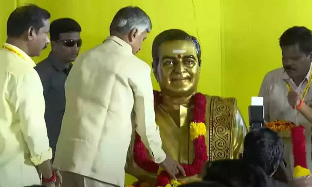 Chandrababu holds strategic meeting with party MLAs, MLCs and MPs Chandrababu holds strategic meeting with party MLAs, MLCs and MPs