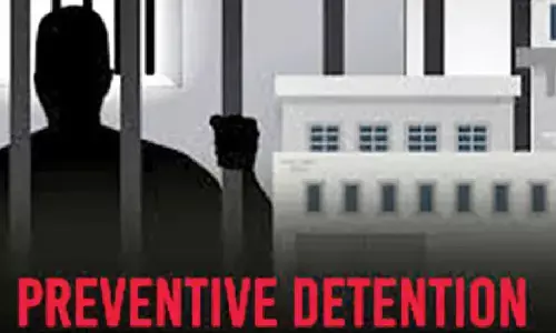 Cong workers gather in front of BJP office to protest, taken into custody