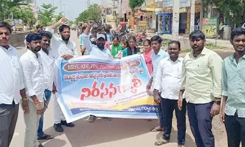 Major protest marks fee exploitation by private schools