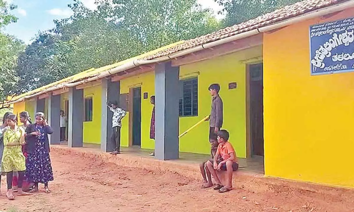 Eggs, bananas missing from private aided school’s menu