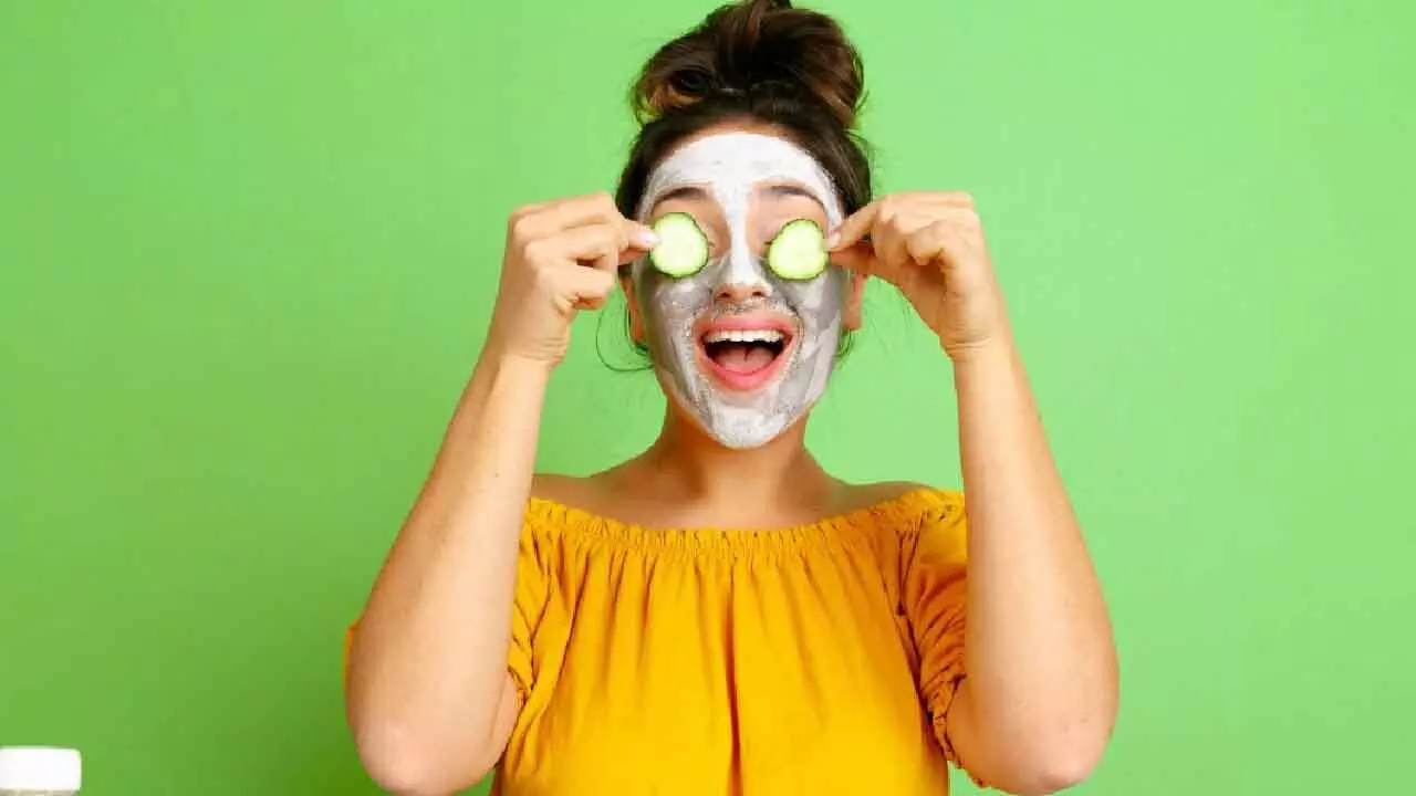 Kitchen Staples That Naturally Tighten Skin and Reduce Wrinkles Kitchen Staples That Naturally Tighten Skin and Reduce Wrinkles