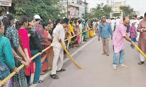 Religious fervour, gaiety marks Jagannath Rath Yatra