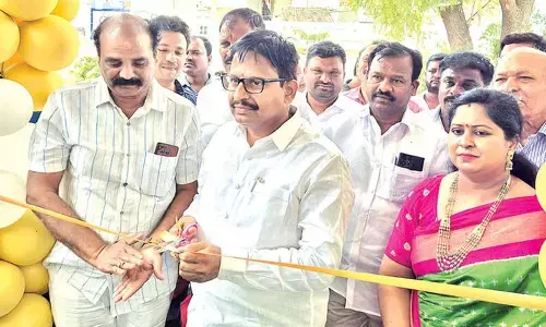 Yennam inaugurates Geetham High School