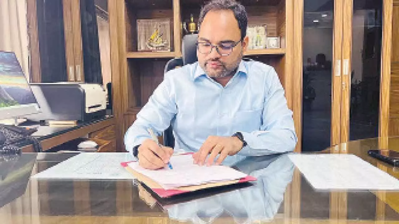 Shashanka takes charge as TGIIC MD Shashanka takes charge as TGIIC MD