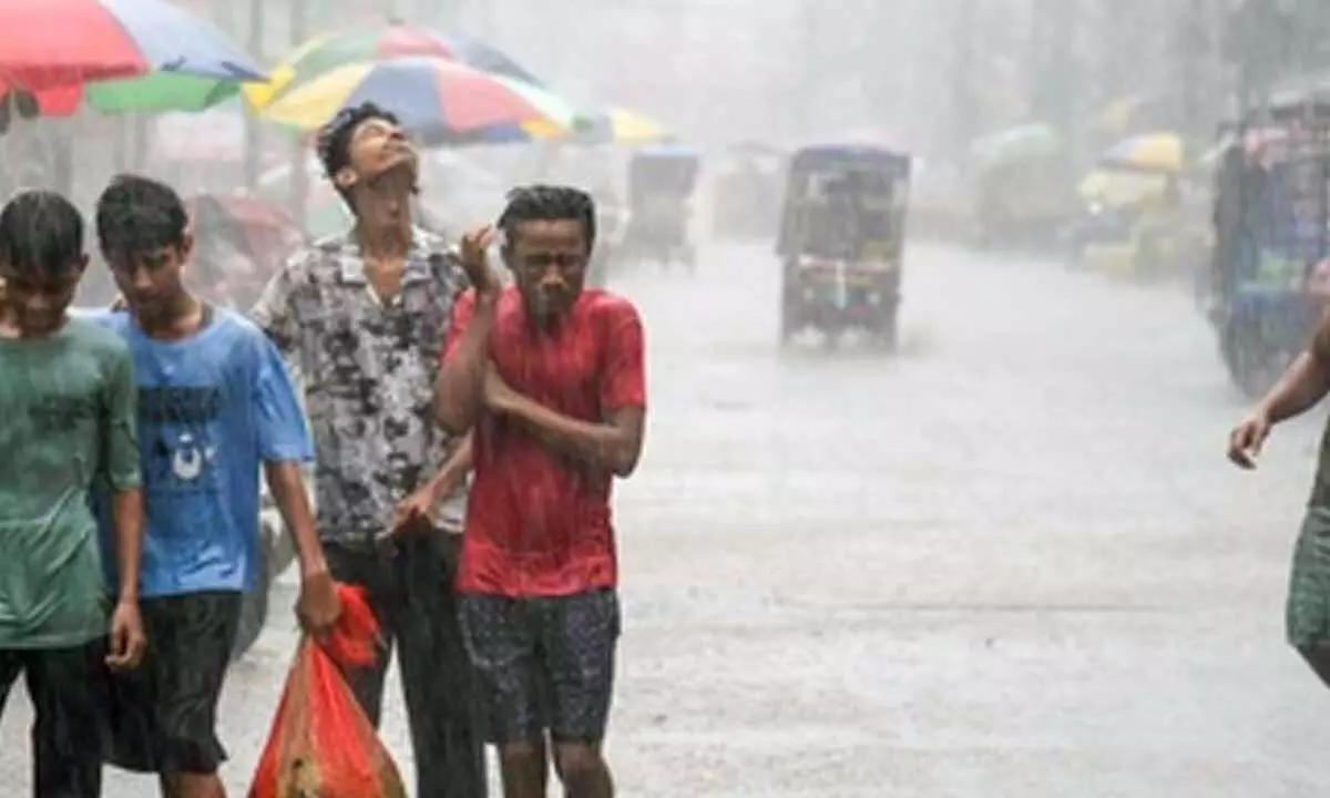 Heavy rain warning in MP, orange alert issued for 10 districts