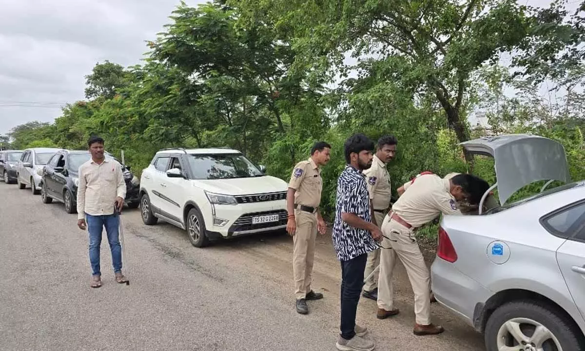 Gadwal Rural Police Intensify Vehicle Checks to Curb Crime and Enforce Drunk Driving Laws