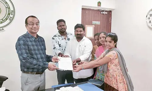 DYFI demands solution for language volunteers’ issues