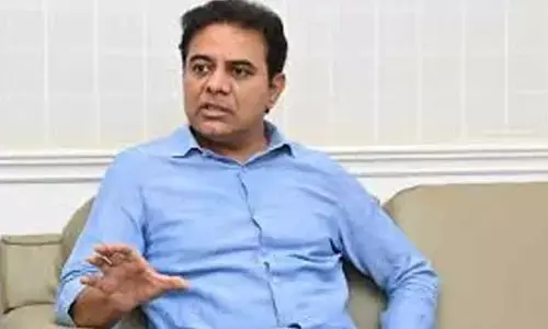 Delhi mein dosti, galli mein kushti: KTR takes a jibe at BJP, Congress
