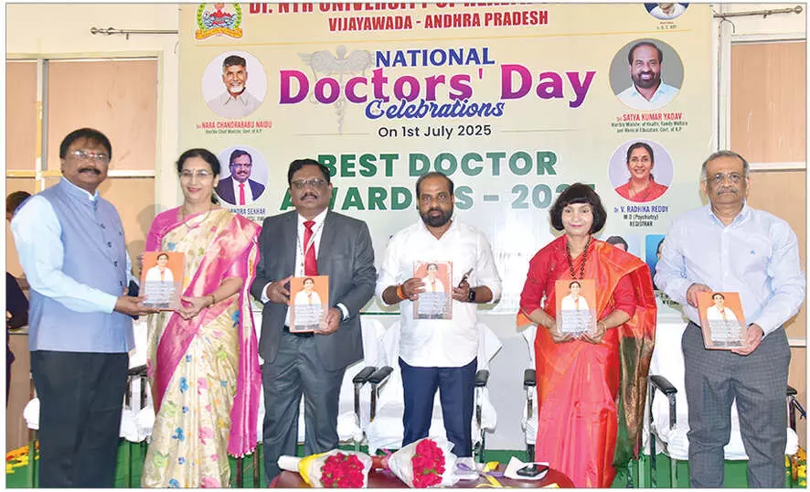 Doctors indispensable for a healthy society: Health minister Doctors indispensable for a healthy society: Health minister
