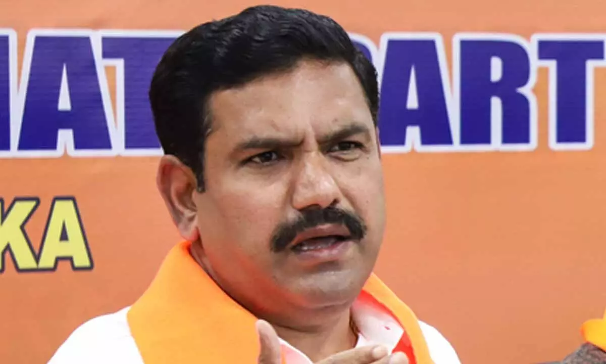 Surjewala’s visit aimed at preparing ground to unseat Karnataka CM: BJP Surjewala’s visit aimed at preparing ground to unseat Karnataka CM: BJP