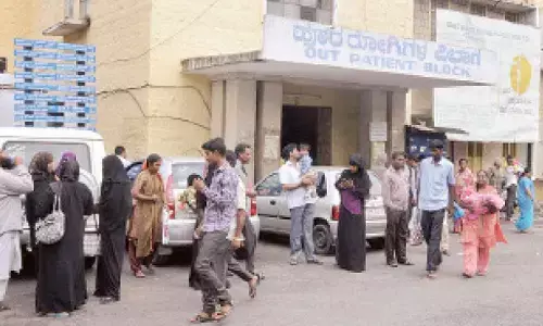 Severe staff shortage hampers services at govt hospitals in city
