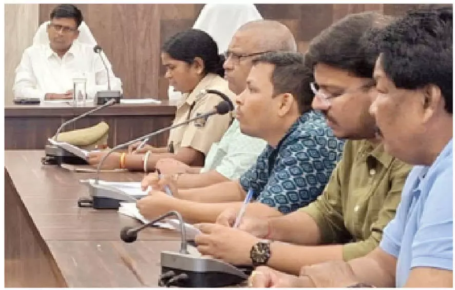 NH officials seek more time for road expansion NH officials seek more time for road expansion