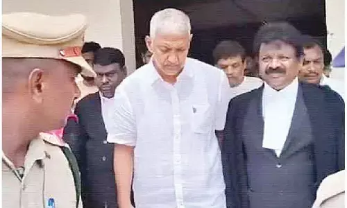 Former YSRCP MLA Vamsi released on bail