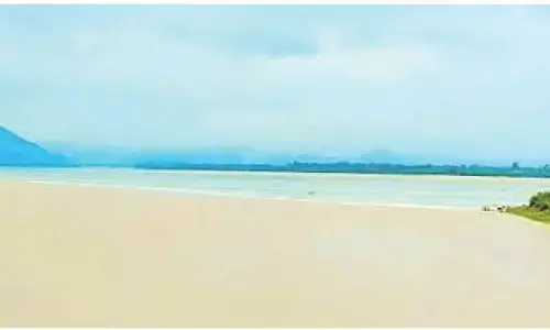 Papikondalu boat trips halted as Godavari rises