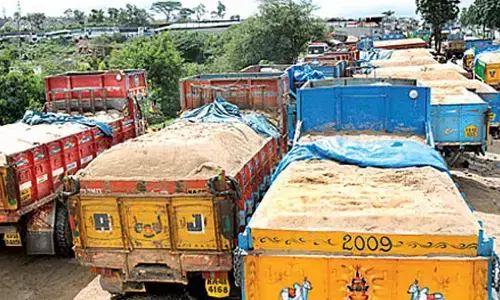 Police seize sand smuggled from Karnataka