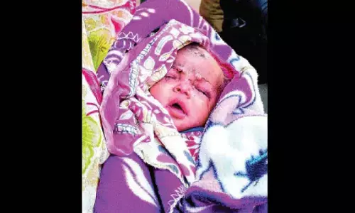Woman abandons newborn baby in Mumbai local train