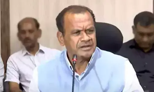 Telangana: Minister Komatireddy Venkat Reddy reviews Ham Roads project