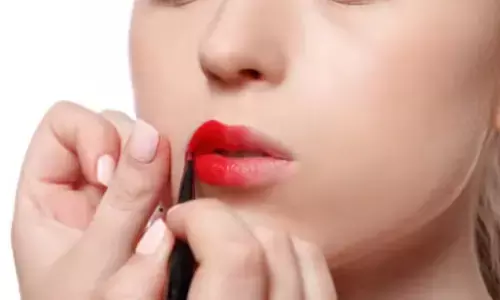 Lip Tint or Lipstick: What’s the Better Choice for Rainy Days?