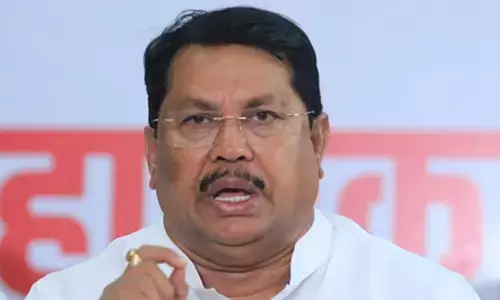 Opposition corners Maha govt on crop loan waiver